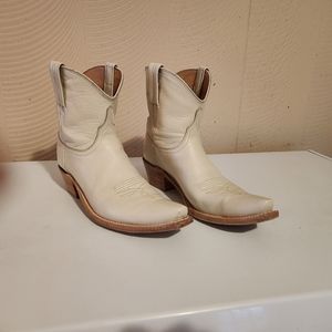 Luchesse Gaby size 9 ladies